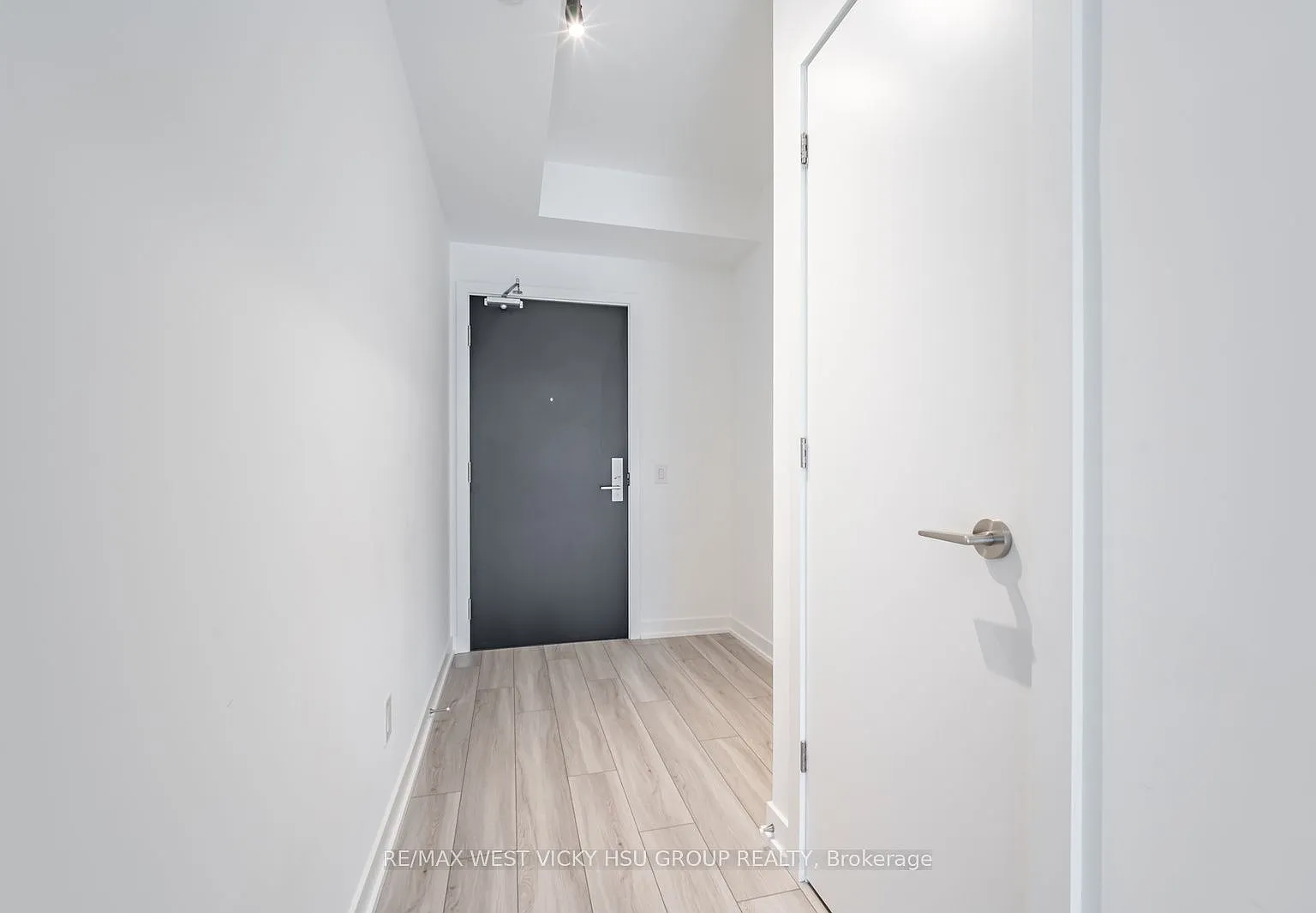 1 bed, $2,295 — Photo 3