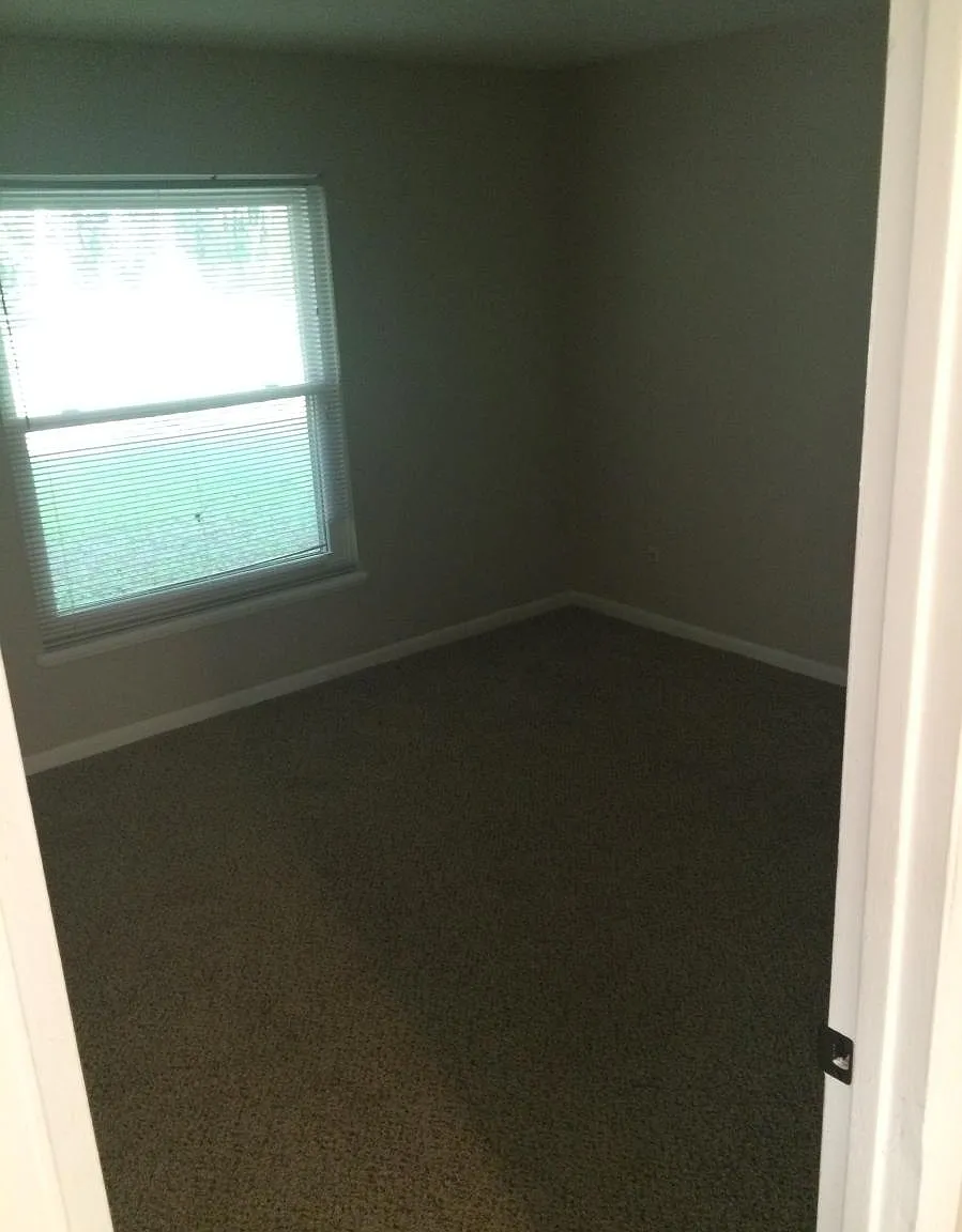 2 bed, 917 sqft, $1,300 — Photo 4