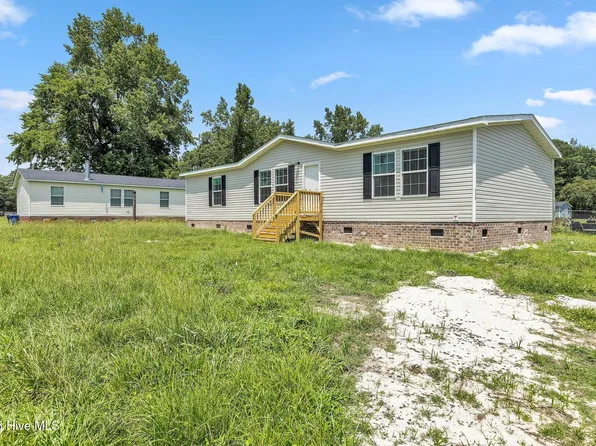 210 Woodson Street, Richlands, NC 28574