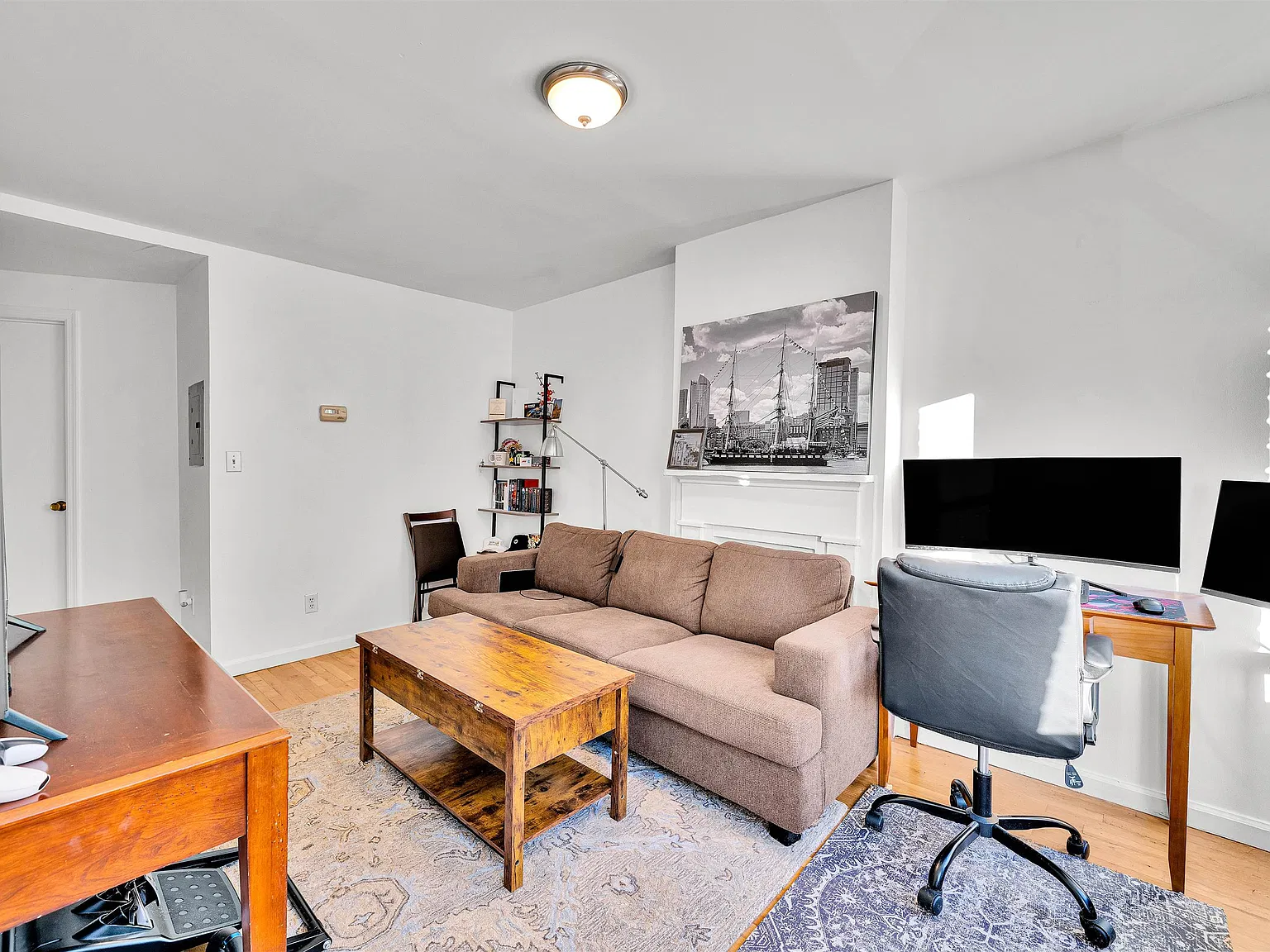 1 bed, 1.0 bath, $2,275 — Photo 3