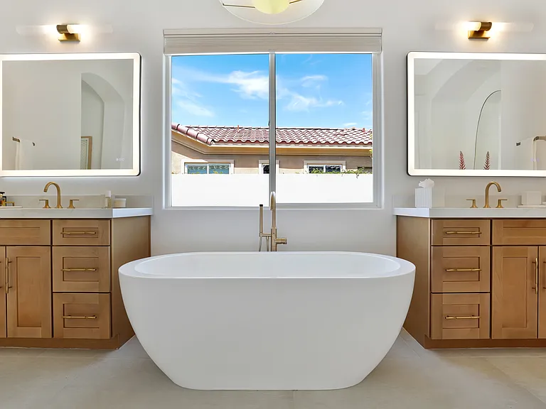 Primary bath