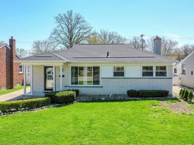 22900 Edgewood St, Saint Clair Shores, MI, 48080