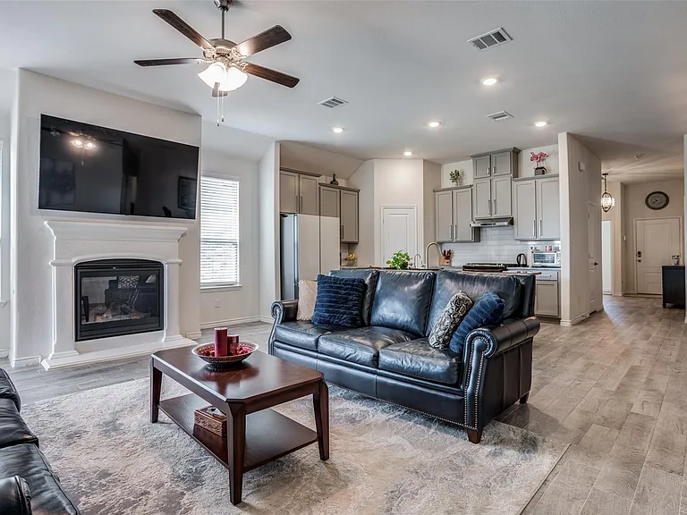 3208 Brady Starr Dr — Photo 5