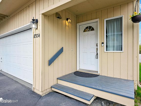 2nd image of 17334 Flintwood Pl