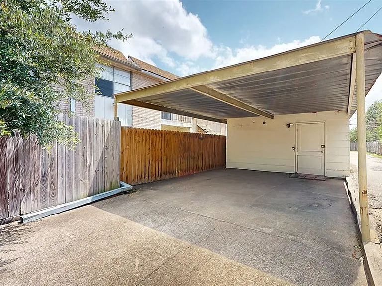 3808 Plainsman Ln — Photo 29