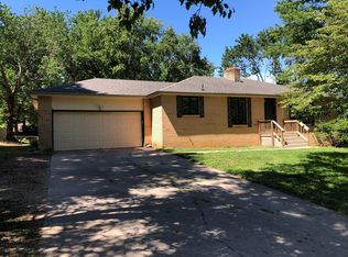 2625 W Village Ln, Springfield, MO 65807