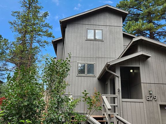 3rd image of 879 Parker Dr