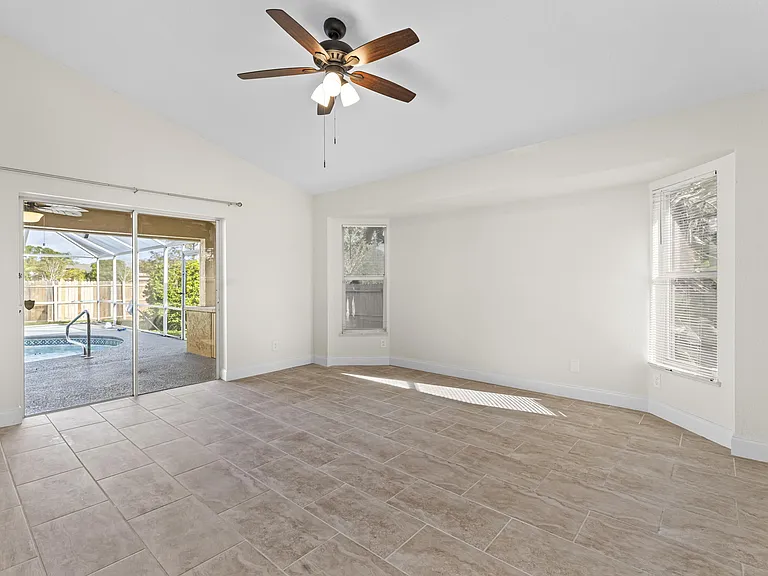 2141 SW Bayshore Blvd — Photo 25