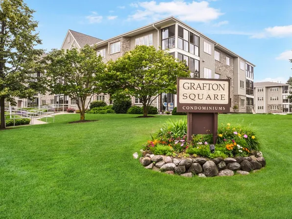 2127 1st AVENUE, Grafton, WI 53024