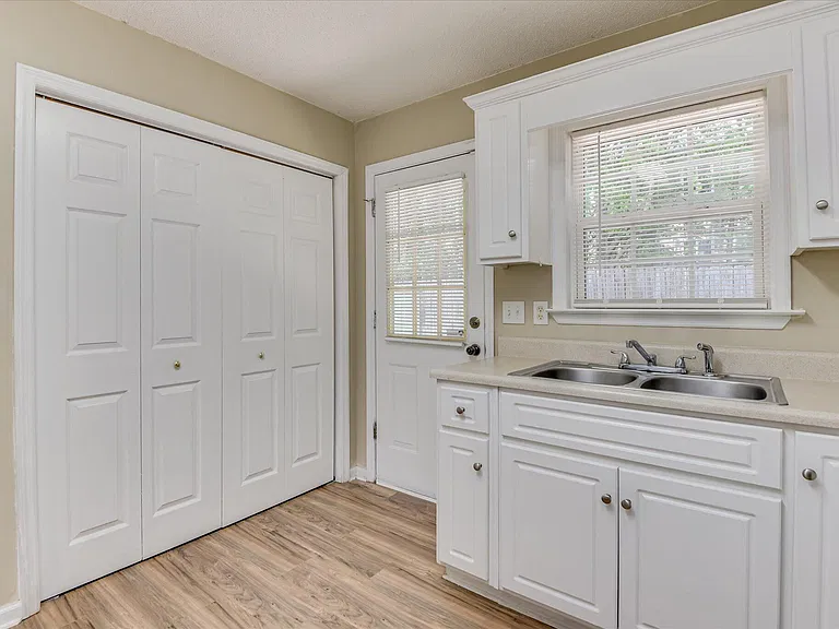 118 Charleston Row Blvd — Photo 12