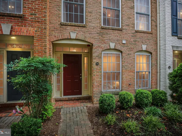 782 N Wakefield St, Arlington, VA 22203