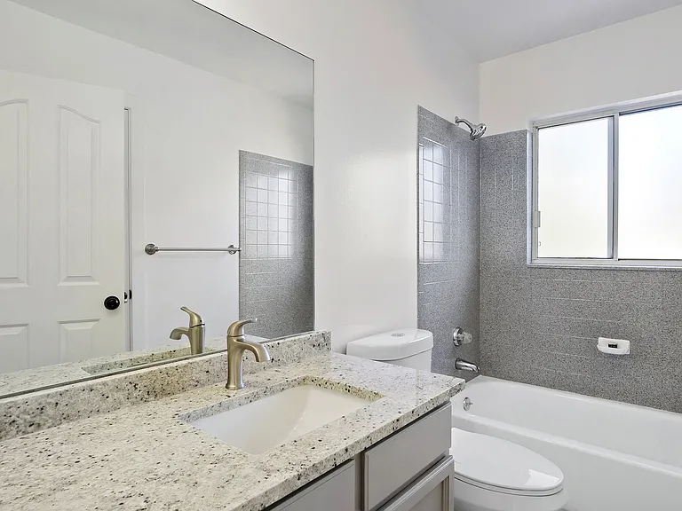 2340 N 790th St W — Photo 24