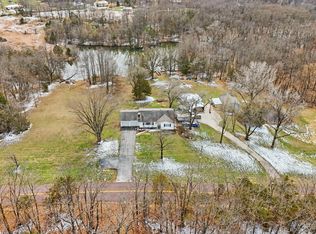 1260 E High Point Ln, Columbia, MO 65203