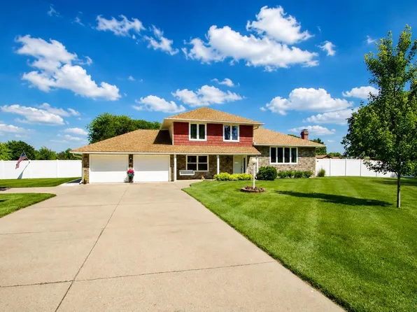 451 Fair Oaks Dr, South Sioux City, NE 68776