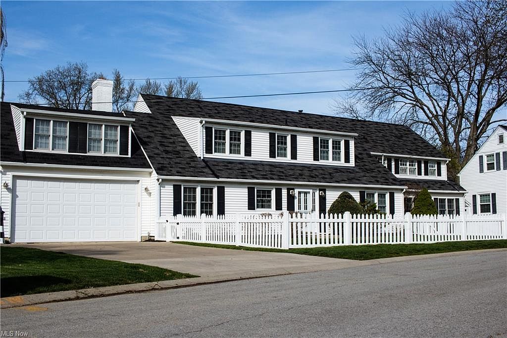 5124 Park Dr Vermilion Oh 44089 Mls 4269620 Zillow