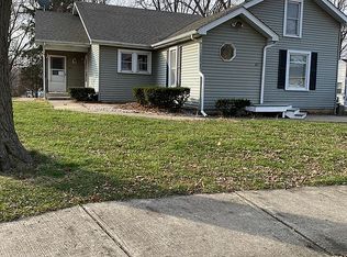 67-69 Van Buren St, Oswego, IL 60543