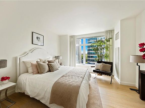 5th image of 400 E 67th St APT 9E
