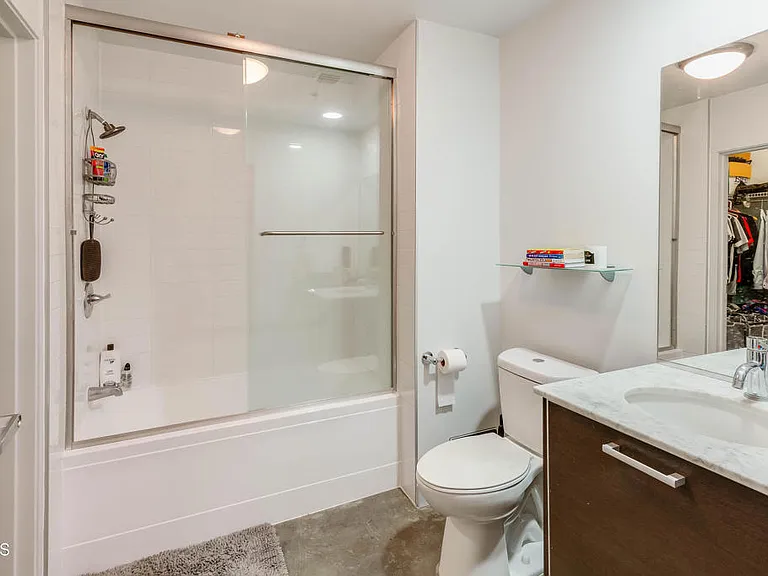 645 W 9th St #221 — Photo 14