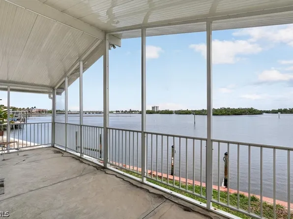 43 Emily Ln, Fort Myers Beach, FL 33931