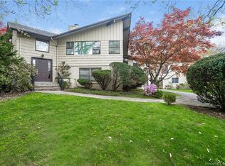 43 Stonehedge Dr S, Greenwich, CT 06831