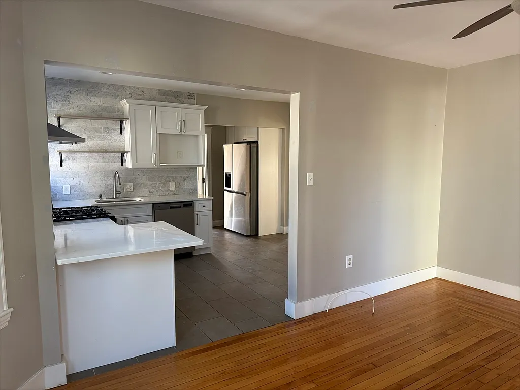 Building Photo - 37 Rawson Rd #1