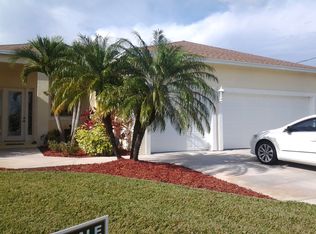 4050 SW Newport Cir, Port Saint Lucie, FL 34953