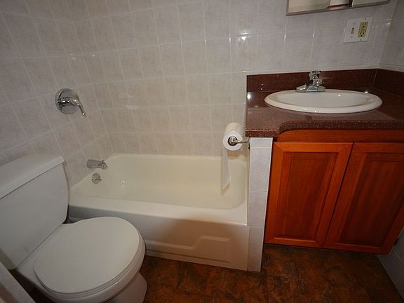 5th image of 511 E 81st St #B15