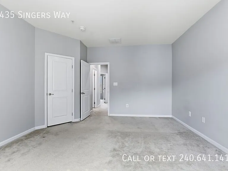 7435 Singers Way — Photo 11