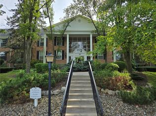 79 Atterbury Blvd APT 103, Hudson, OH 44236