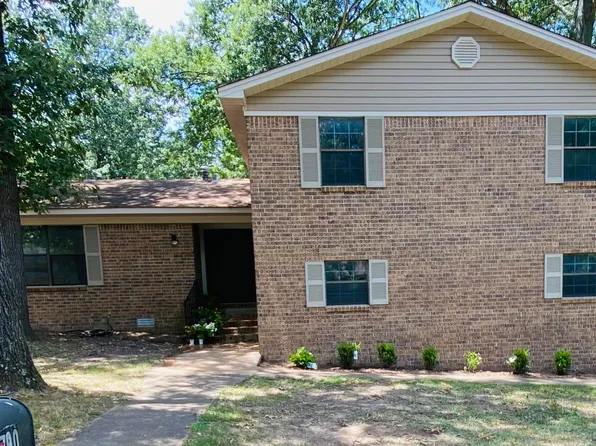 1790 Bogey St, Batesville, AR 72501