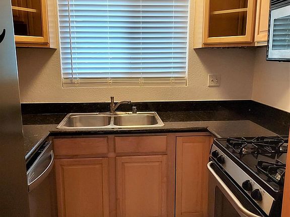 3rd image of 4747 Hamilton St Unit 13