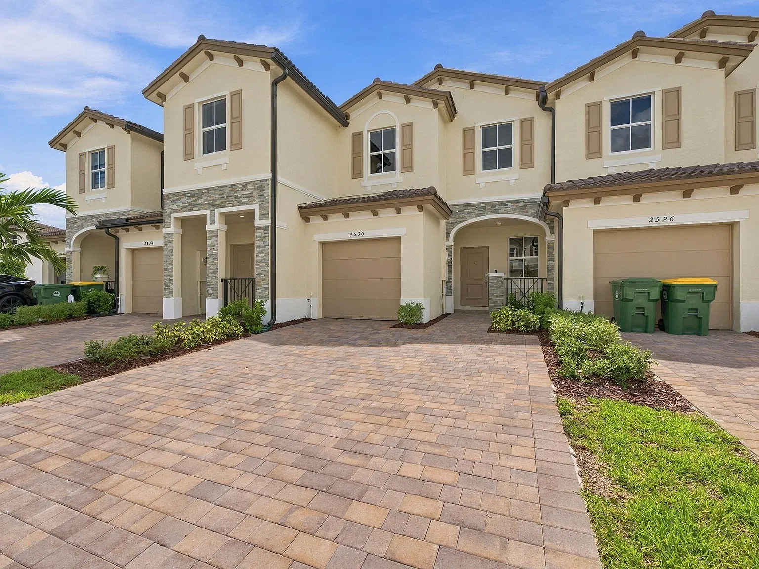 3 bed, 2.5 bath, 1443 sqft, $2,650 — Photo 1