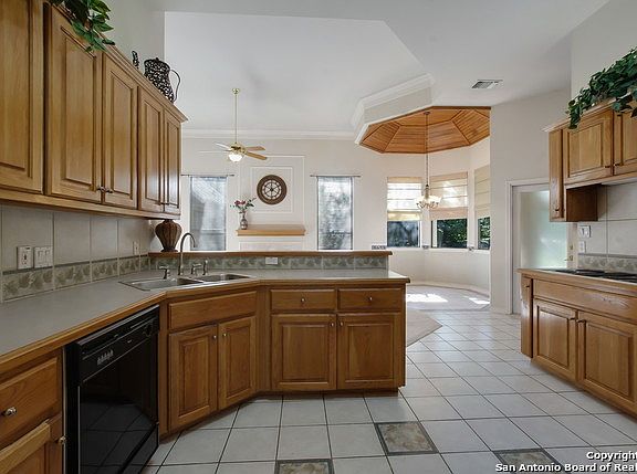 4th image of 8634 Waldon Hts