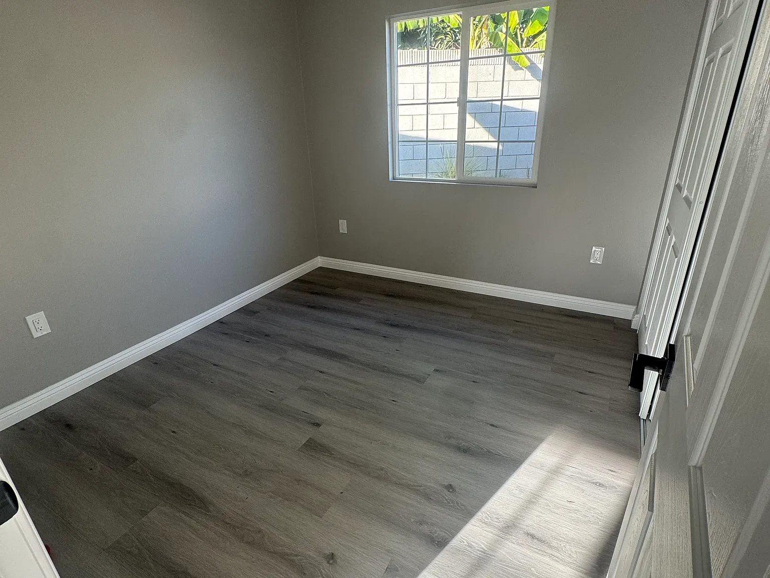 1401 Highland St — Photo 2