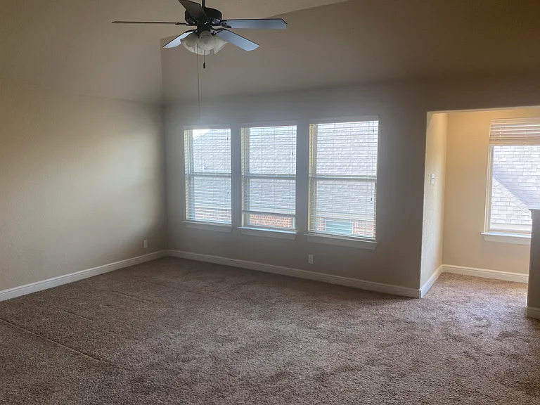 12234 Chambers Cv — Photo 32