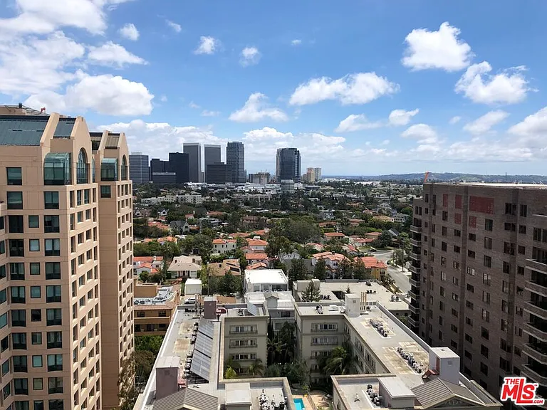 10535 Wilshire Blvd #Penthouse 1 — Photo 21