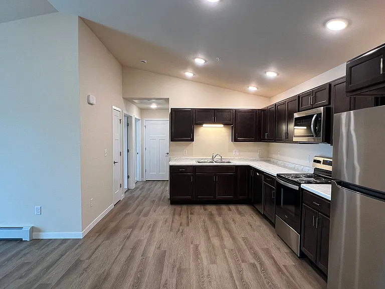 713 Caroline St — Photo 105