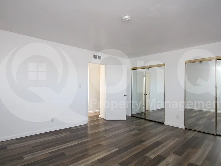 2211 W Turney Ave #B — Photo 6