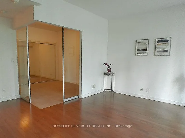 12 York St #601 — Photo 12