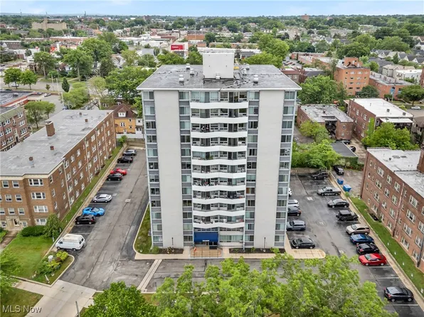 11811 Lake Ave APT 703, Lakewood, OH 44107