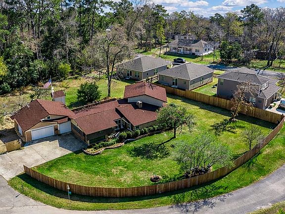 2nd image of 701 Saint Lawrence River Rd