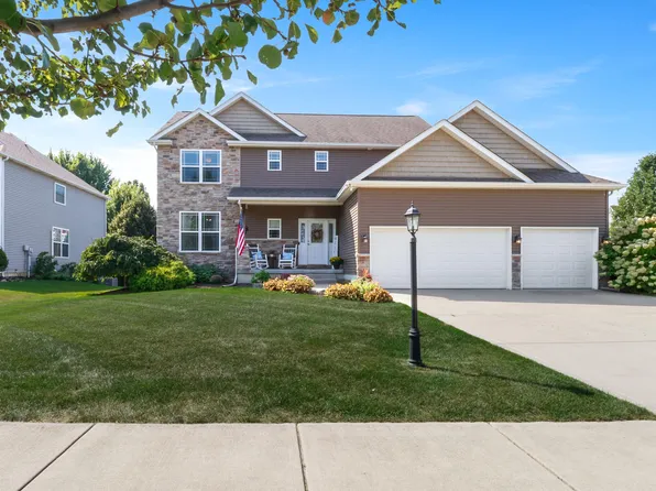 2502 Pennington Pl, Valparaiso, IN 46383