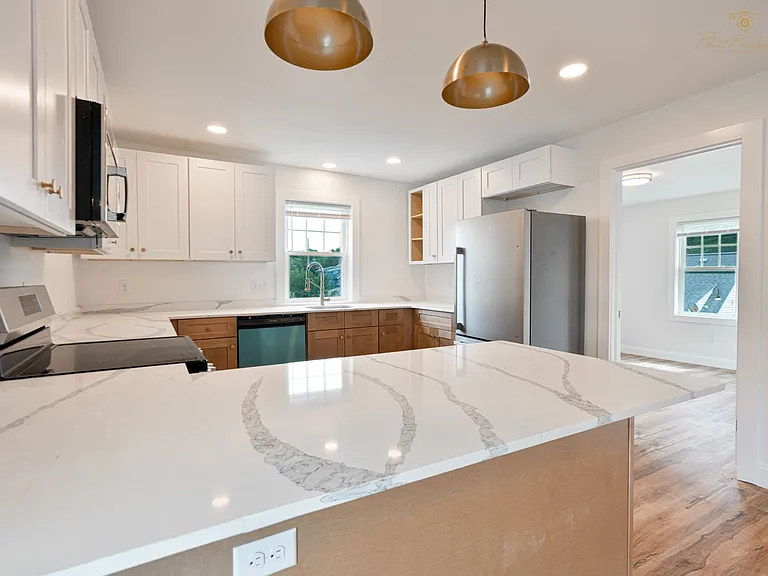 9 Colwell St #2 — Photo 2
