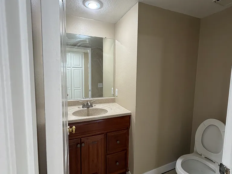 9843 Chesapeake Dr — Photo 12
