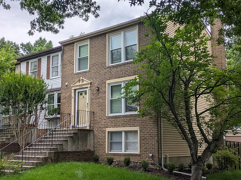 6828 Heatherway Ct — Photo 1