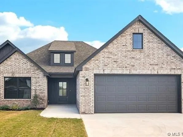 10717 S 281st East Ave, Coweta, OK 74429