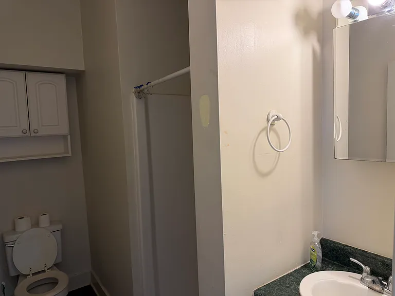 159 Alexander St #B — Photo 13