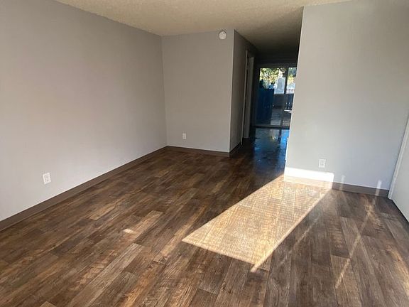 3rd image of 2302 NE Evans St APT 8