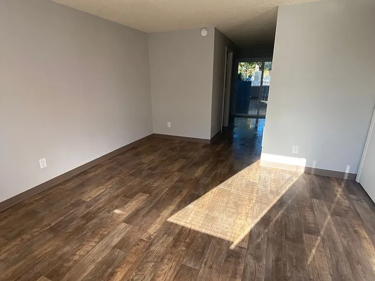 Rhoda Anne Townhomes — Photo 12