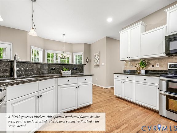 3rd image of 826 Club Ridge Ct